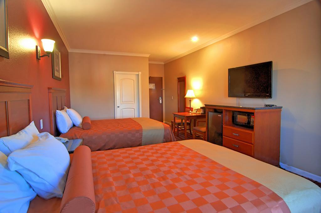 Hotel Rodeway & 2*