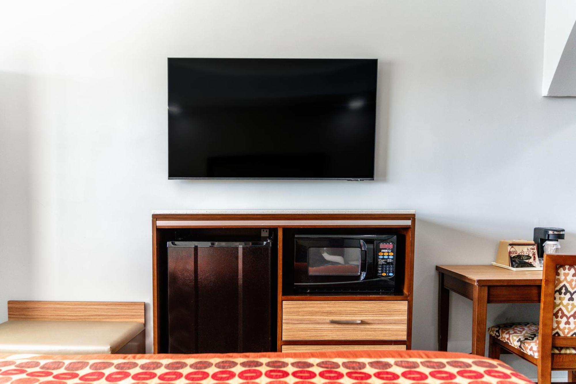 Rodeway Inn&suites -