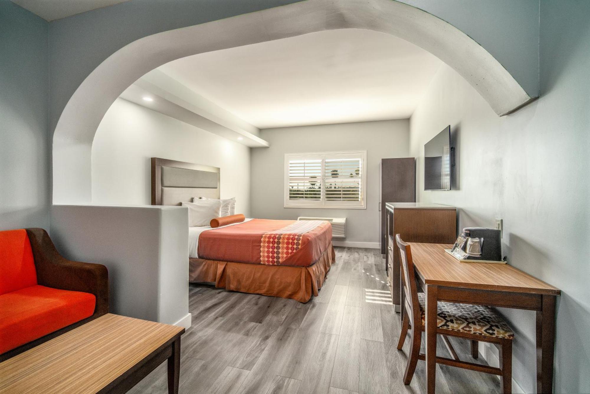 Rodeway Inn&suites - Hotel