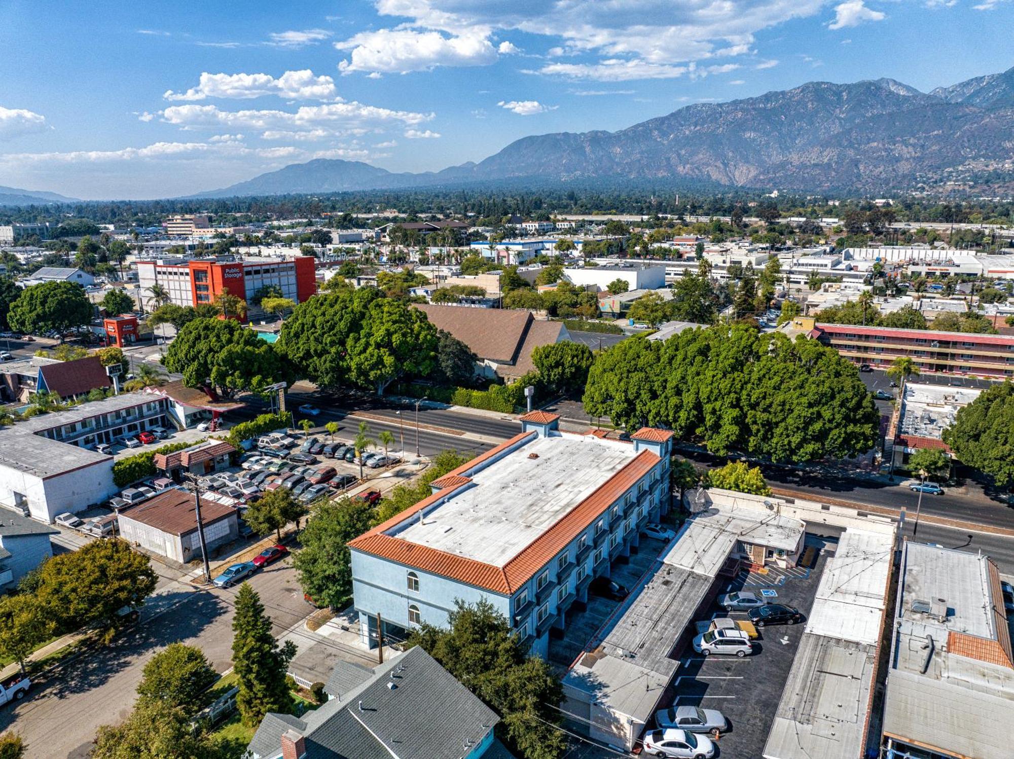 Rodeway & Pasadena