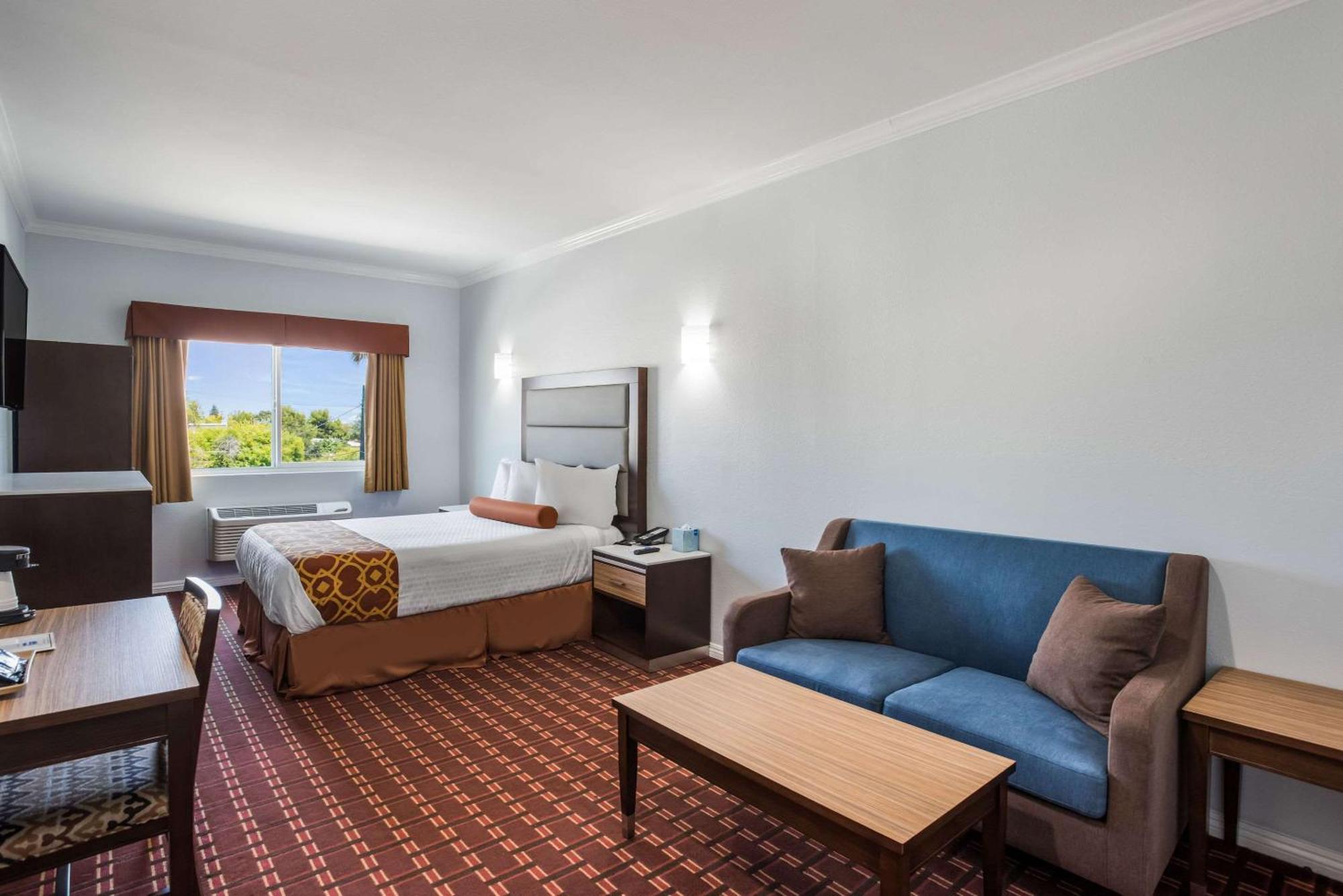Rodeway Inn&suites - Pasadena