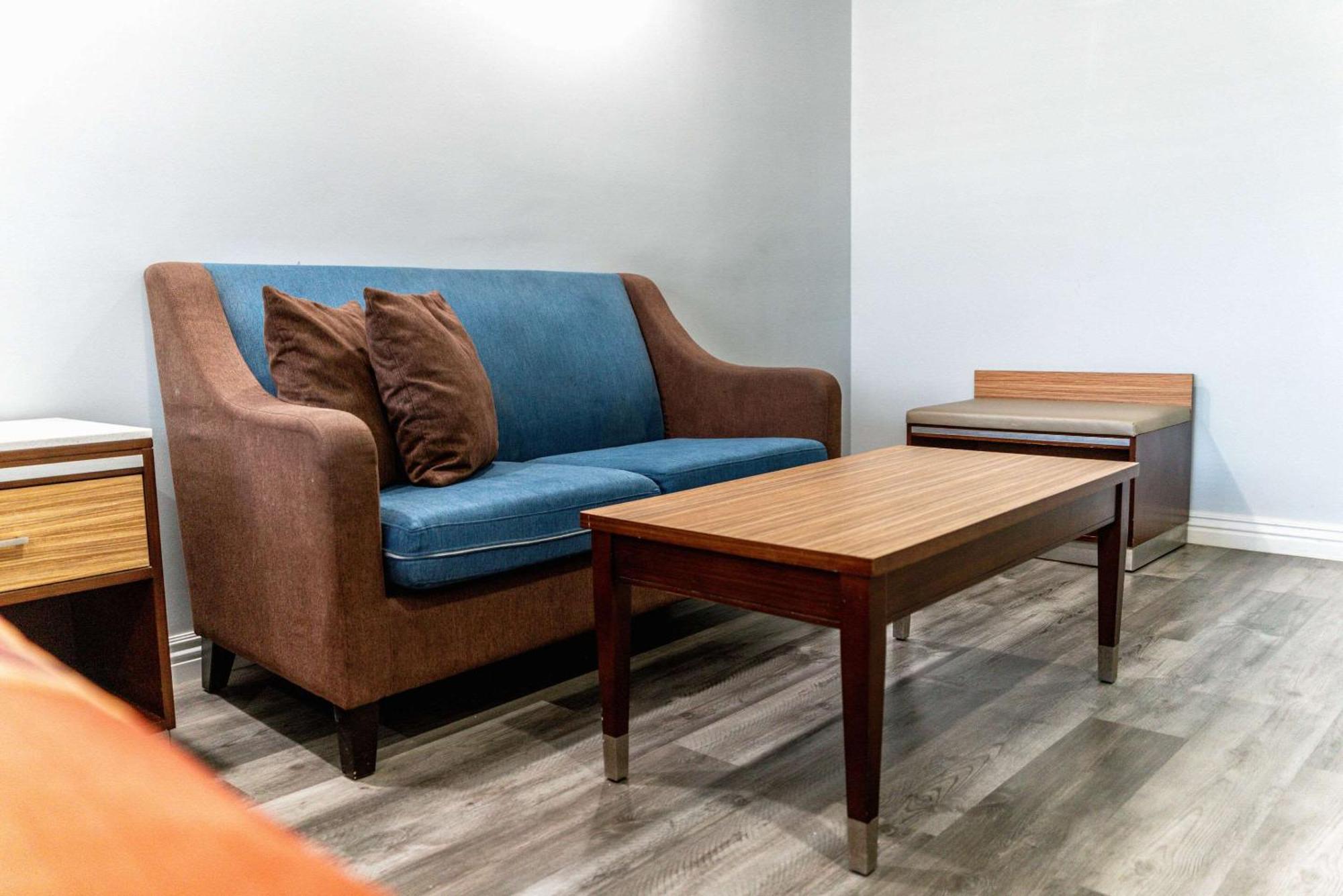 Rodeway Inn&suites - Pasadena