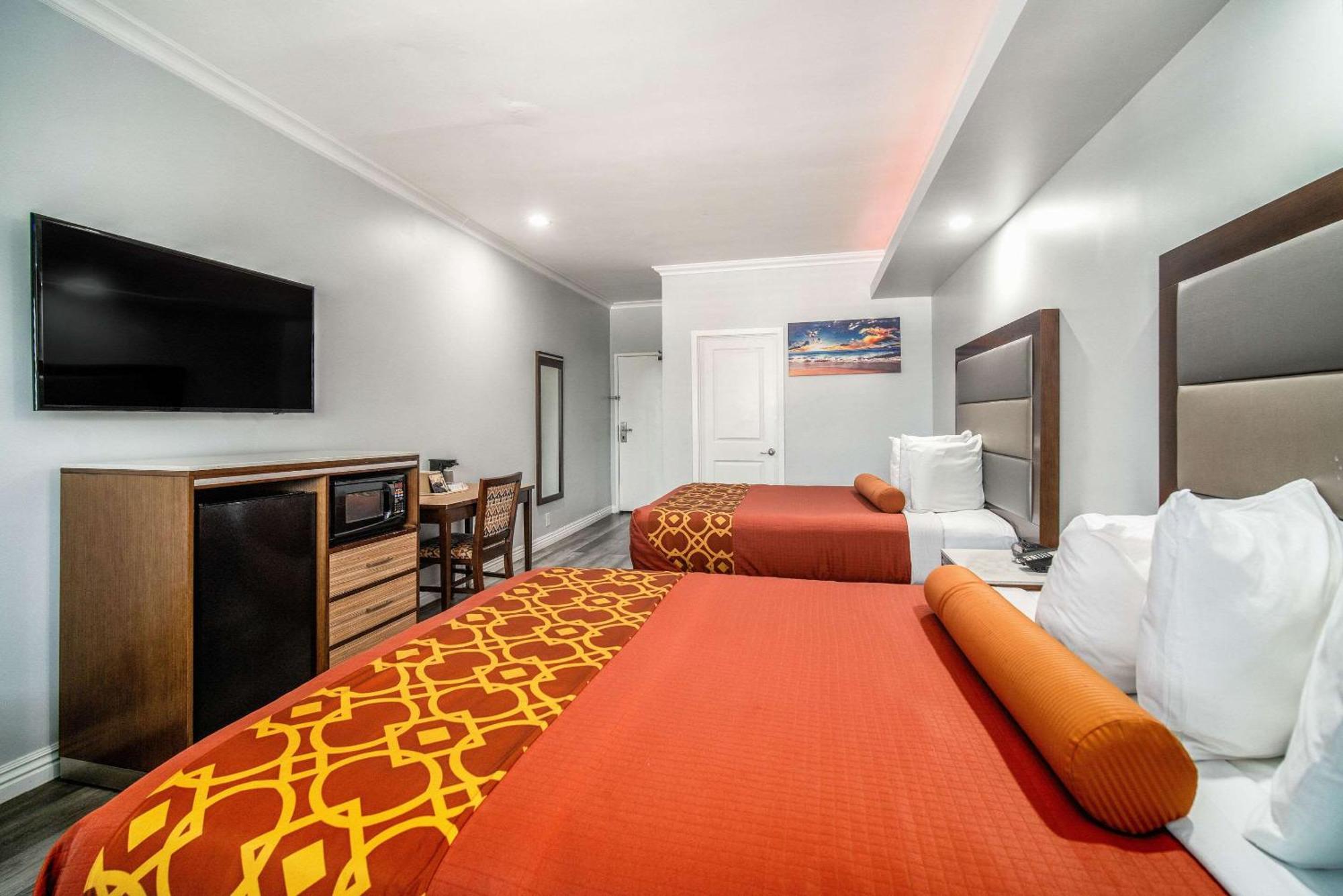 Hotel Rodeway Inn&suites - 2*
