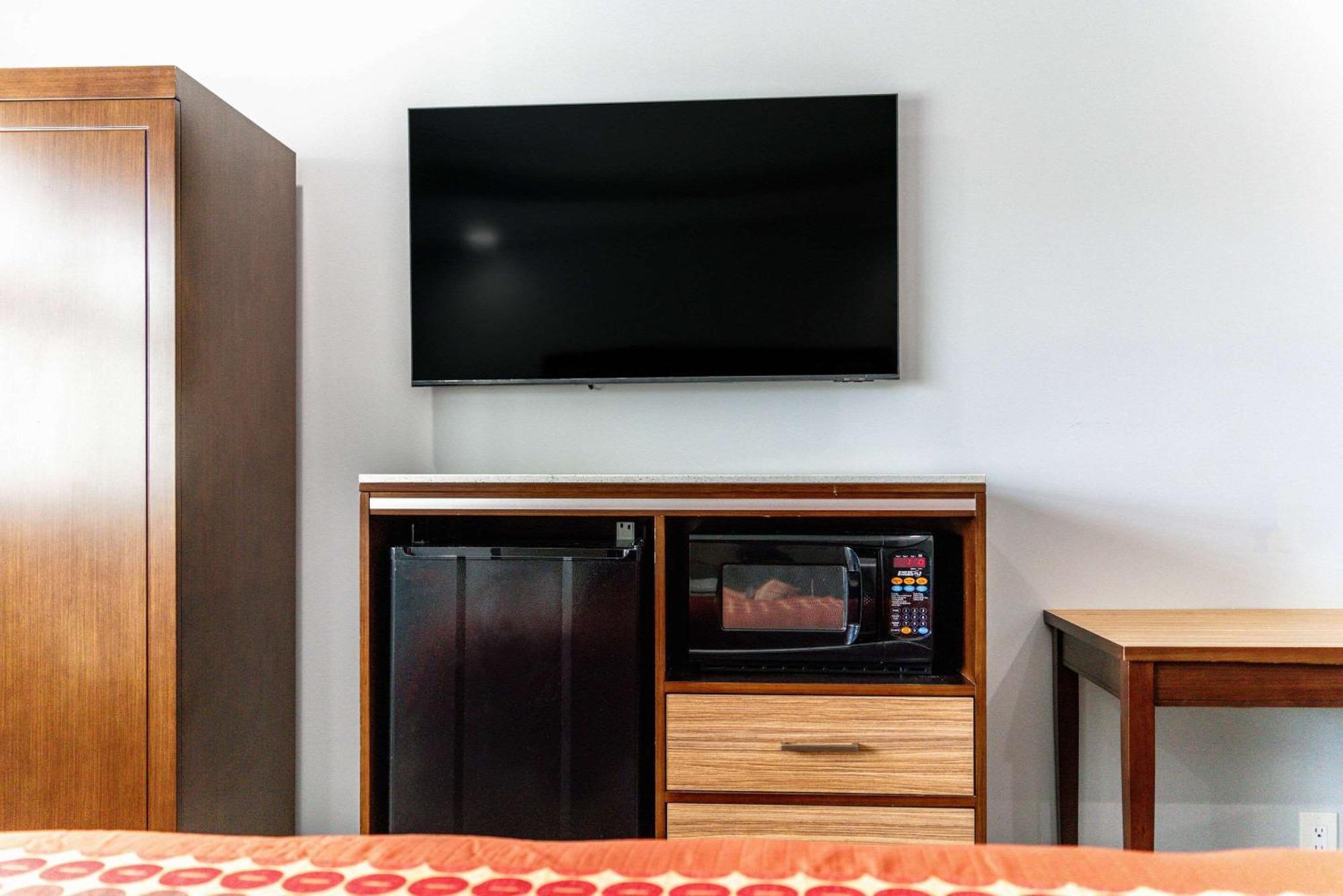 Rodeway Inn&suites - Hotel